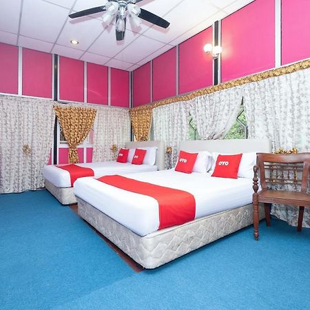 Oyo 89984 Noris Wang Homestay Лумут Екстериор снимка