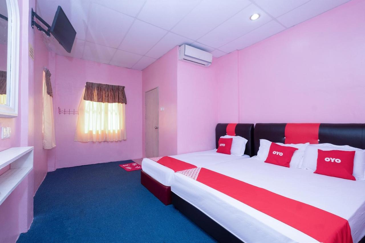 Oyo 89984 Noris Wang Homestay Лумут Екстериор снимка