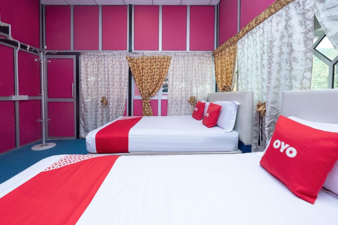 Oyo 89984 Noris Wang Homestay Лумут Екстериор снимка